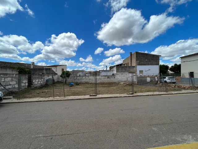 Solar Urbano en Pina con Proyecto y Licencia - foto 3