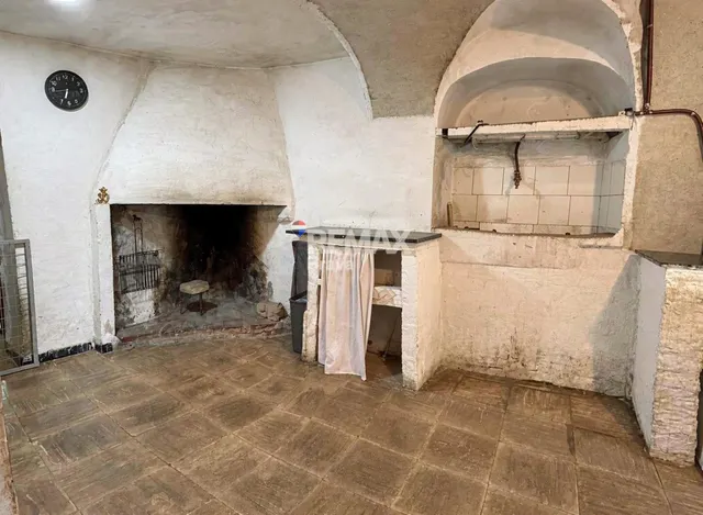 Sarrià de Ter (Girona) | Masía tradicional catalana para rehabilitar con finca rústica de 7.878 m2 — 23