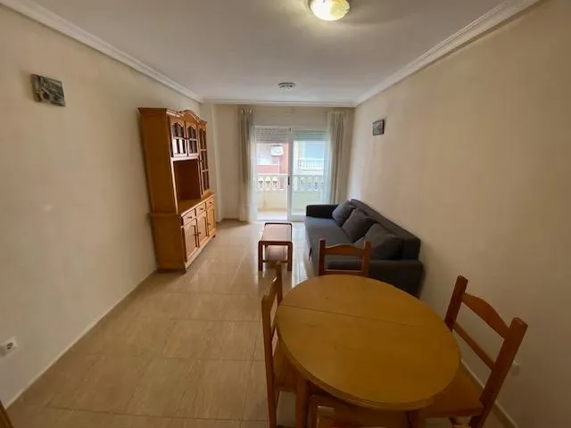 Piso en pleno centro, 2 dormitorios con orientación Este. — 9