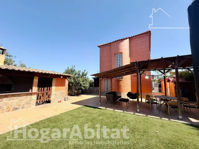 ¡PRECIOSO CHALET! AMPLIO Y REFORMADO CON PISCINA PRIVADA, GARAJE Y PARCELA — 16