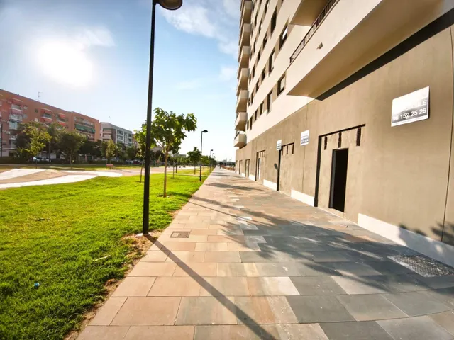 ¡A Estrenar! Local comercial diáfano de 102 m2 en parque Mol - foto 4