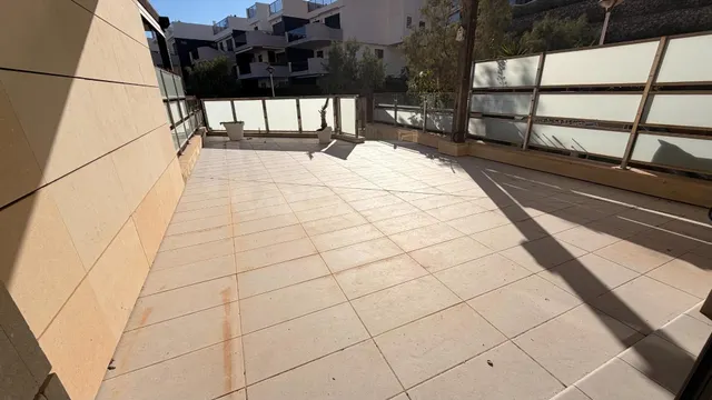 Exclusivo adosado en Los Arenales del Sol a tan solo 150 met - foto 5