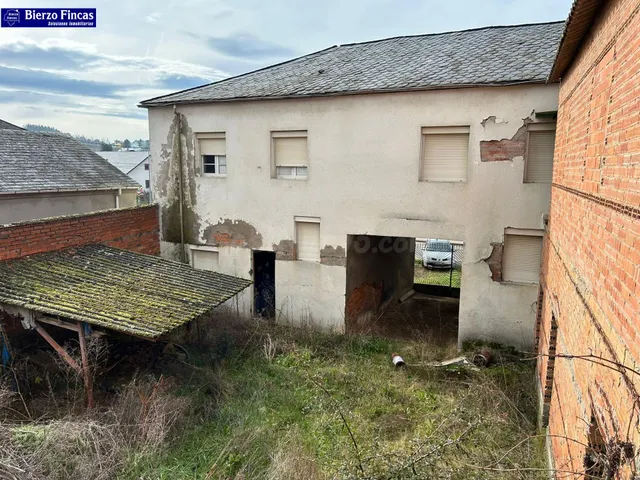OPORTUNIDAD DE INVERSION VENTA DE CASA CON TERRENO EN CABAÑA - foto 3