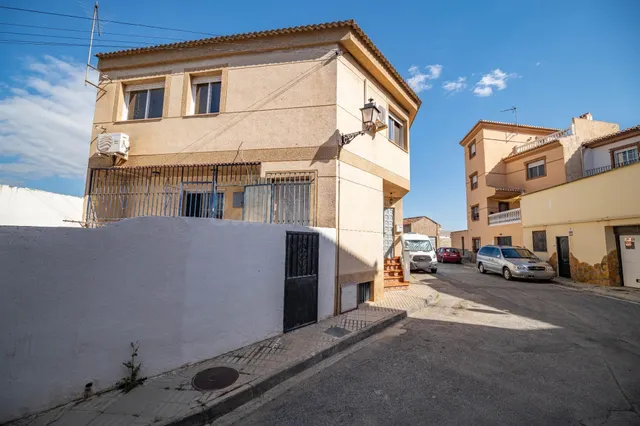Amplia Casa en Gabia Chica — 3