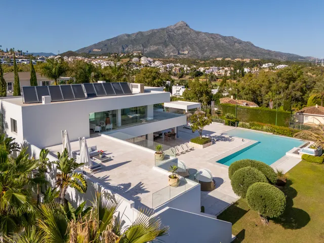 Chalet 7 habitaciones 676m² en venta - Marbella — 44