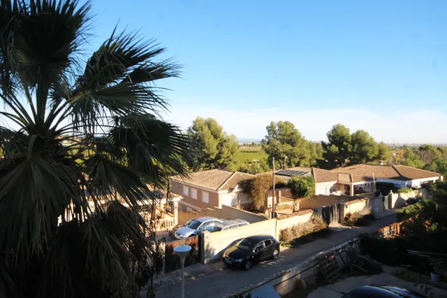 AMPLIO CHALET INDEPENDIENTE EN VENTA EN SIERRA PERENCHIZA — 43