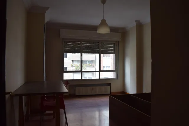 Piso Avenida Hermanos Menéndez Pidal — 12