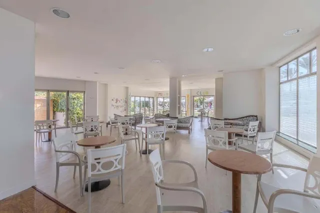 Local comercial en venta - Puebla de Vícar — 8