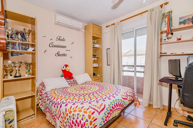 AMPLIA VIVIENDA EN CHAUCHINA CON PISCINA — 50