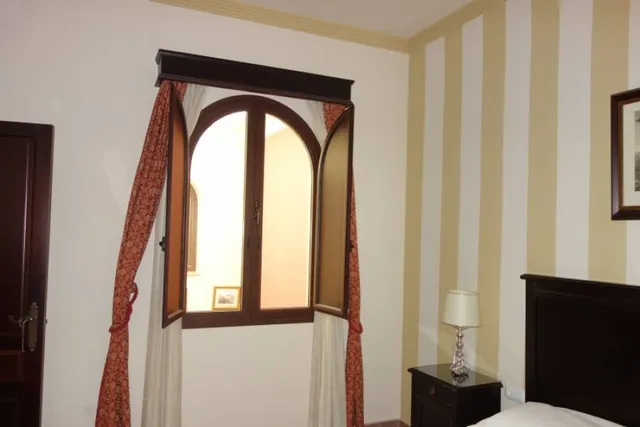 Casa nueva, 4 dormitorios, garaje , "próximo a centro" — 35
