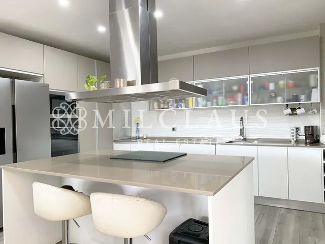 Casa o chalet independiente en venta en Calle d'Enric Morera — 41