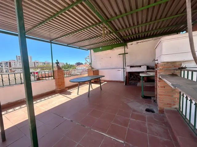 Amplia Casa para Reformar en el Corazón de la Ciudad — 45