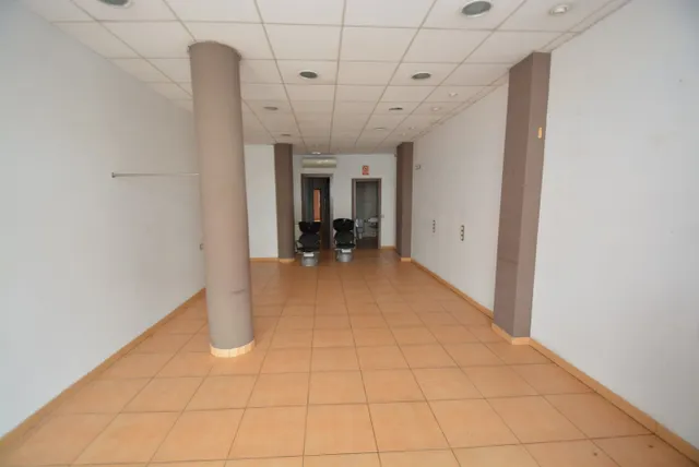 LOCAL COMERCIAL en VENDA a PIERA - foto 3