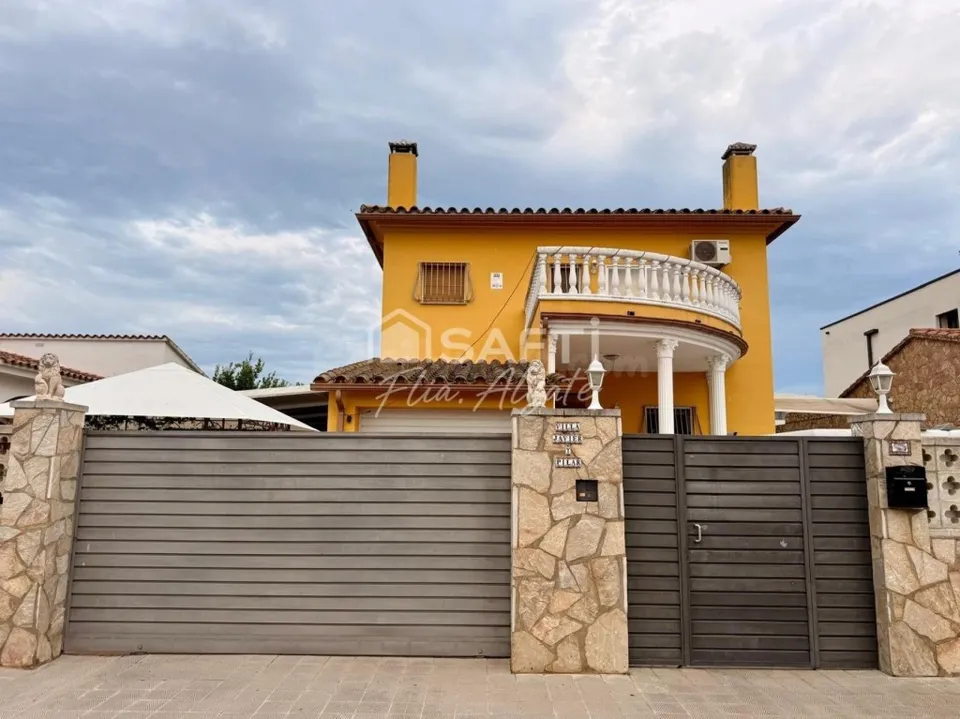 Preciosa casa en urbanización Masnou