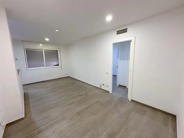 Amplia y Moderna Planta Baja Reformada en Marianao, Sant Boi de Llobregat — 20