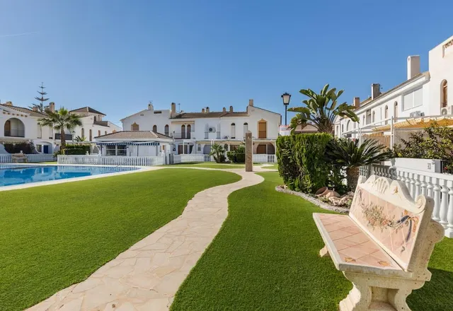 Dúplex / vivienda amplia con piscina y dos terrazas — 37
