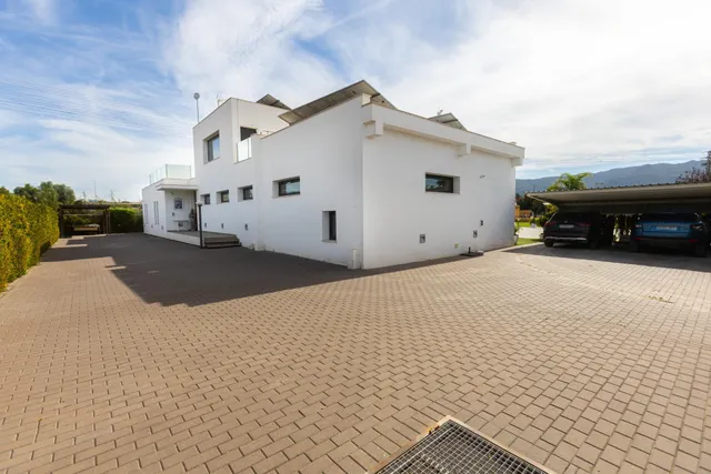 Exclusiva Villa de Lujo en carretera santa catalina con esta - foto 3