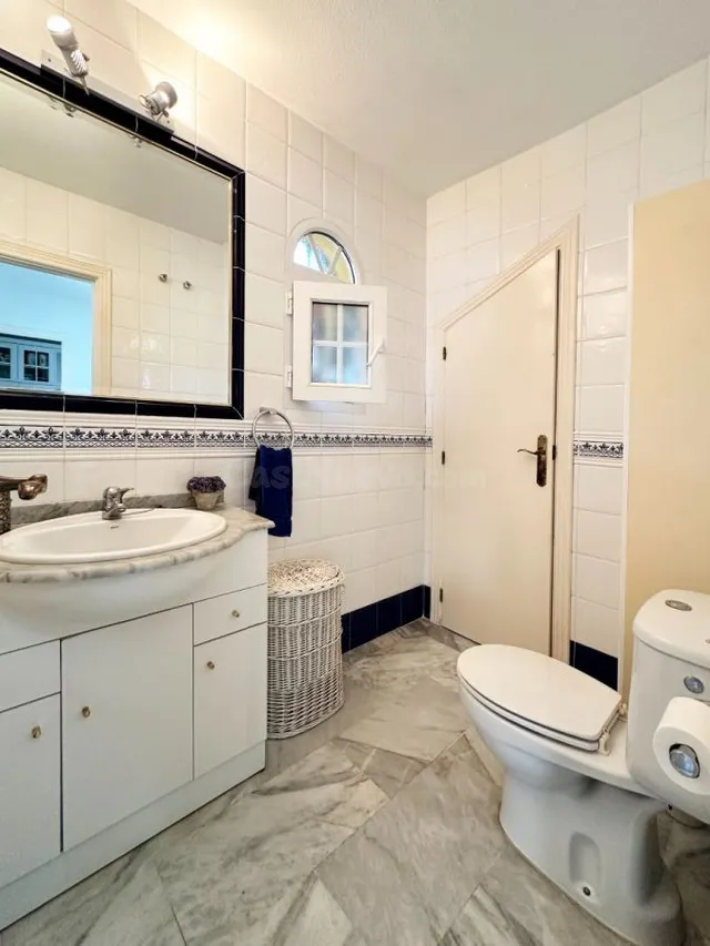 Villa de 3 dormitorios 3 baños en Orihuela Costa  ( Campo de golf Las Ramblas ) — 32