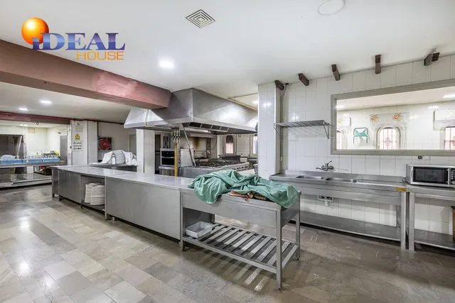 EN VENTA HOTEL Y RESTAURANTE LOS PINILLOS — 27
