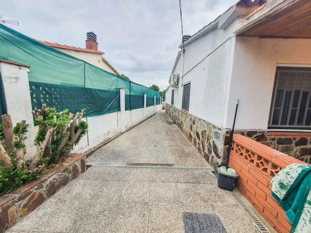 Casa independiente en venta con piscina y pozo propio en Mas d´En Gall, Esparreguera — 26