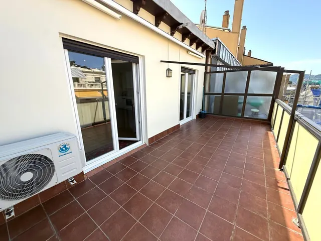 ATICO DE CAPRICHO CON TERRAZA DESPEJADA PRIMERA ZONA GROS — 19