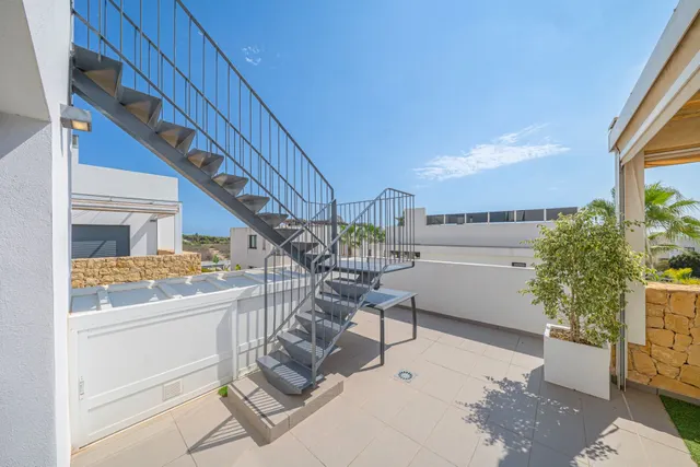 Villa 3 habitaciones 136m² en venta - Centro de la Ciudad Quesada — 28
