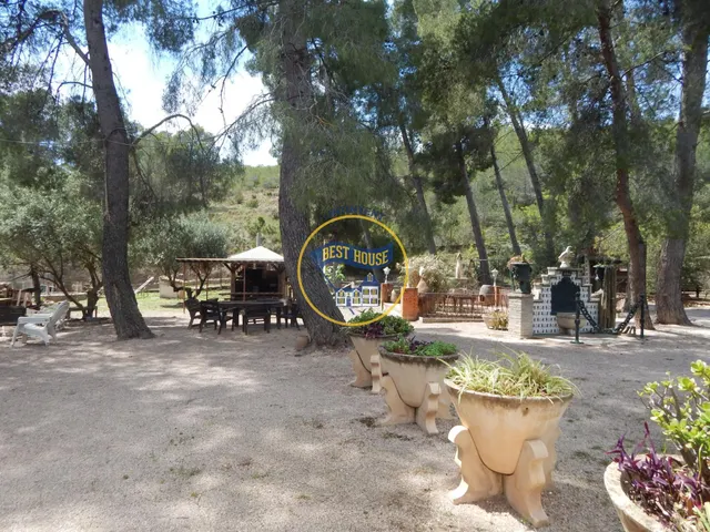 EXCLUSIVA VILLA EN COCENTAINA CON GRAN PARCELA Y BONITA PISCINA. — 11
