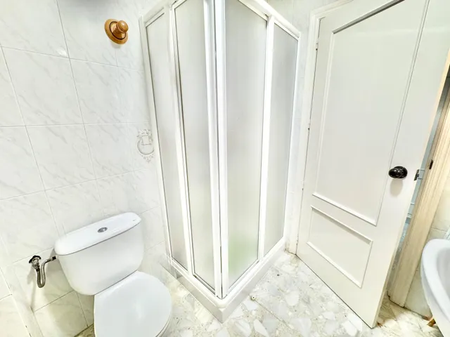 INCREIBLE CHALET PARA VIVIR EN REDOVAN CON GARAJE PARA 4 COCHES,  5 DORMITORIOS.... PARCELA ALREDEDOR DE LA CASA. POR TAN SOLO 250.000€ ¡¡VISITELA!! — 14