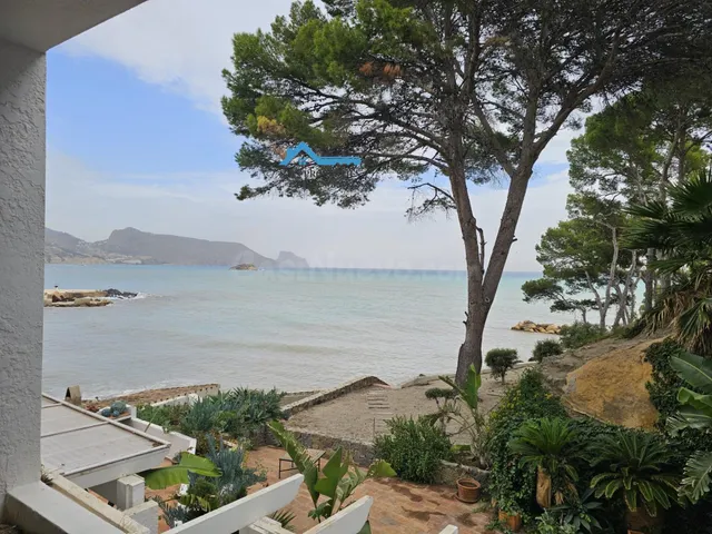 Apartamento con vistas al mar en la exclusiva zona de la Oll