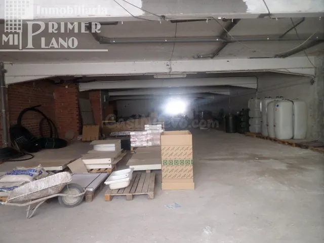 Local comercial a dos calles de 715 m2 junto a avda Don Anto - foto 4