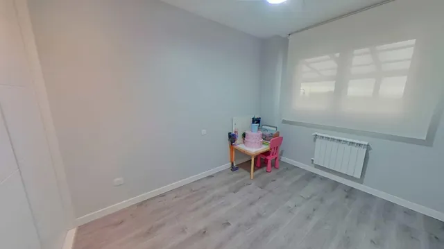 ¡SE ALQUILA!! Impresionante vivienda de tres habitaciones con terraza de 50m2 en la zona de La Garena. — 35