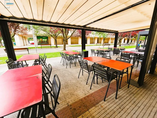 SOLOBAR VENDE BONITO Y RENTABLE BAR EN BARAÑAIN - foto 5