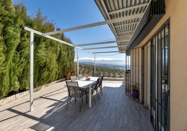 Bonita Casa en Nivar — 6