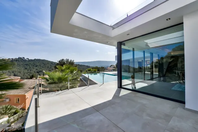 Impresionante villa moderna en una ubicación privilegiada con vistas al mar — 12