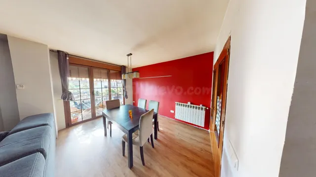 Espectacular Piso en Talamanca de Jarama con Amplia Terraza y Piscina Comunitaria — 4