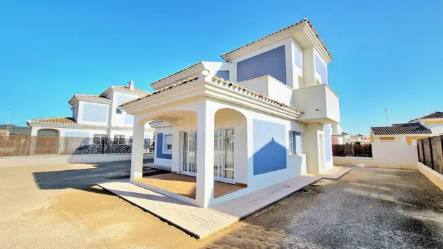 Villas de nueva construcción en amplias parcelas de más de 5