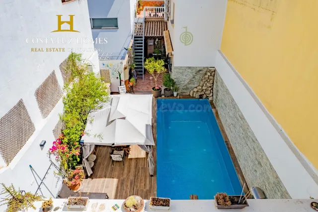 Casa 4 habitaciones 322m² en venta - Portichuelo - foto 3