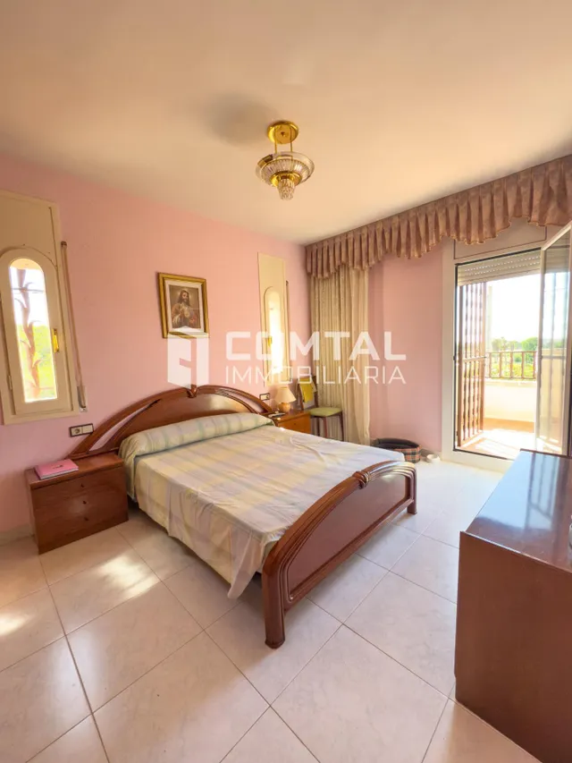 CASA EN VENTA CUBELLES — 30