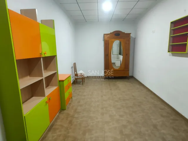 SE VENDE CHALET CON PISCINA EN MUY BUEN ESTADO EN ASPE ZONA DE UCHEL — 11