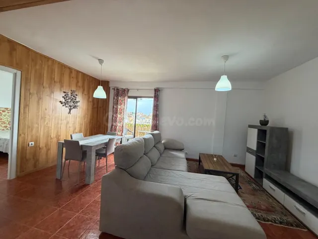 Piso en alquiler de larga temporada en Avenida Blas Infante  - foto 2