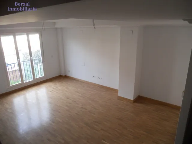 Chalet en venta en Navarrete. Muy amplio. A estrenar. — 6