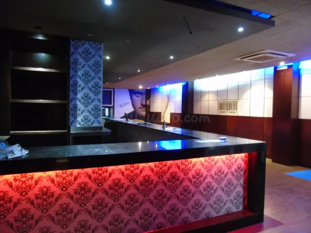 SE VENDE LOCAL COMERCIAL ALQUILADO DE 160 m/2 CENTRO DE ALCA - foto 3