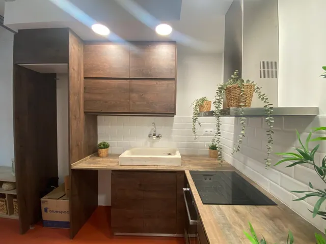 ESTUPENDO APARTAMENTO REFORMADO AL LADO DE SAGRADA FAMILIA — 17