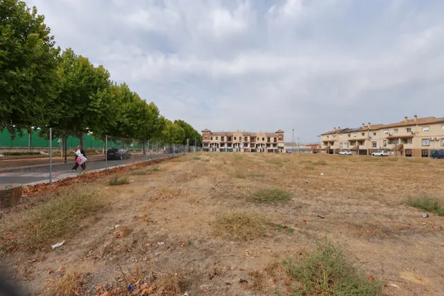 ️ PARCELA URBANA DE 1.888 m2 EN CIJUELA – OPORTUNIDAD PARA P - foto 2