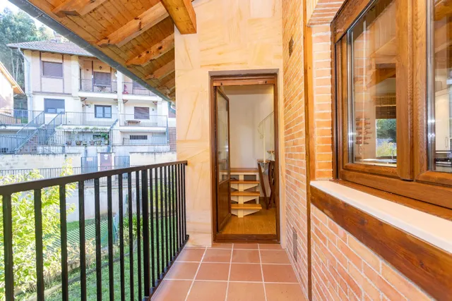 PISO CON BALCÓN, GARAJE Y TRASTERO URBANIZACIÓN PRIVADA CON PISCINA — 18