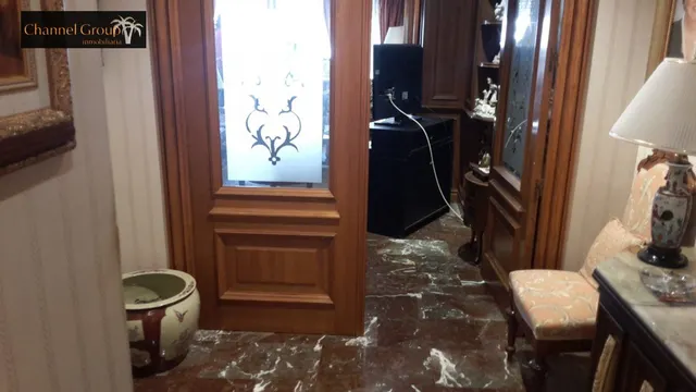 SE VENDE CASA SEÑORIAL UBICADA EN PLENO CENTRO CON EXCELENTES VISTAS — 18