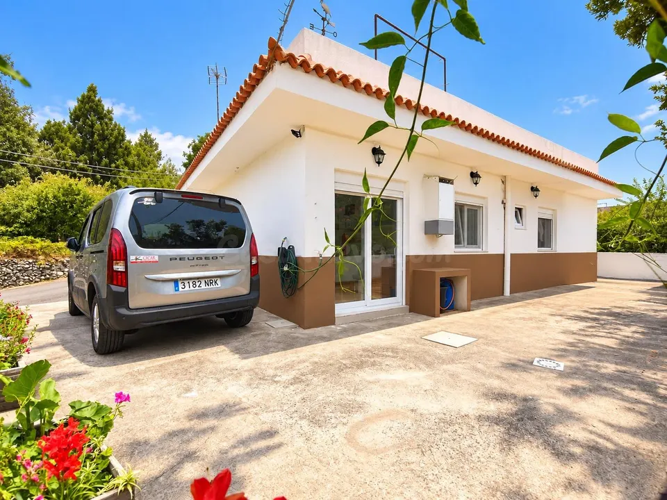 La Montañeta. Garachico- Tenerife: Se vende estupenda casa  en muy buen estado con 4 habitaciones y terraza de 140 m2