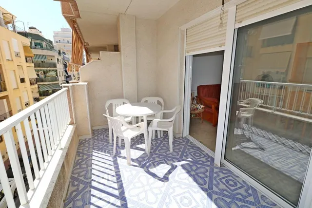 Apartamento de 2 dormitorios en Torrevieja, Alicante (Costa Blanca) — 8