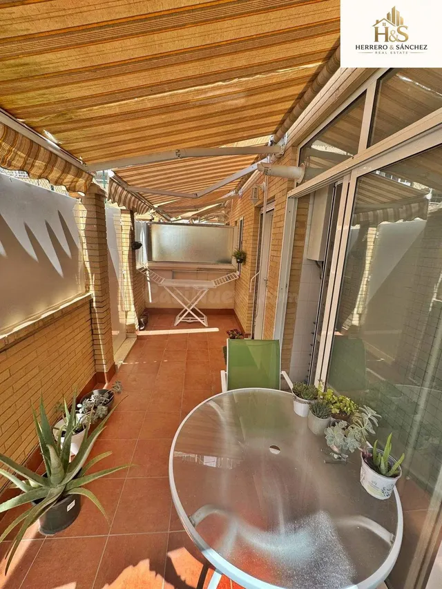 TRÍPLEX DE LUJO EN URBANIZACIÓN VILLA TERESA – SAN GABRIEL – - foto 2