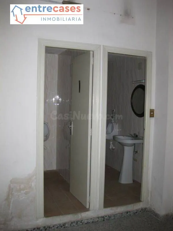 LOCAL COMERCIAL SAGUNTO AMPLIO — 4